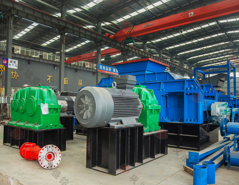 哪種制砂機(jī)設(shè)備好?青石制砂機(jī)多少錢(qián)?